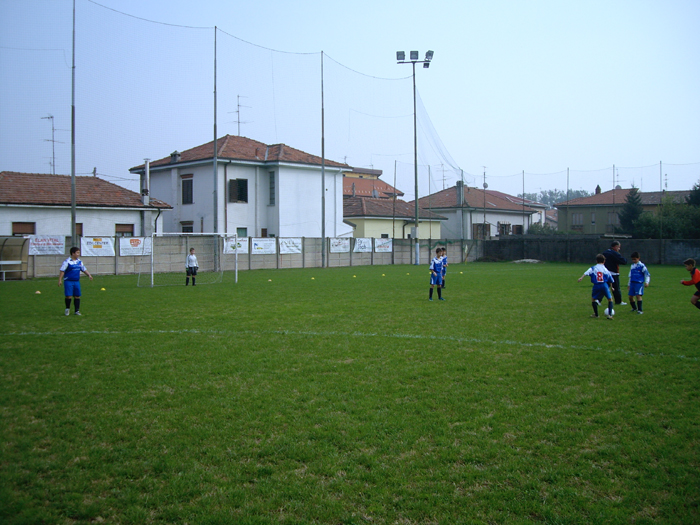 Pallone al centro dopo il gol subito